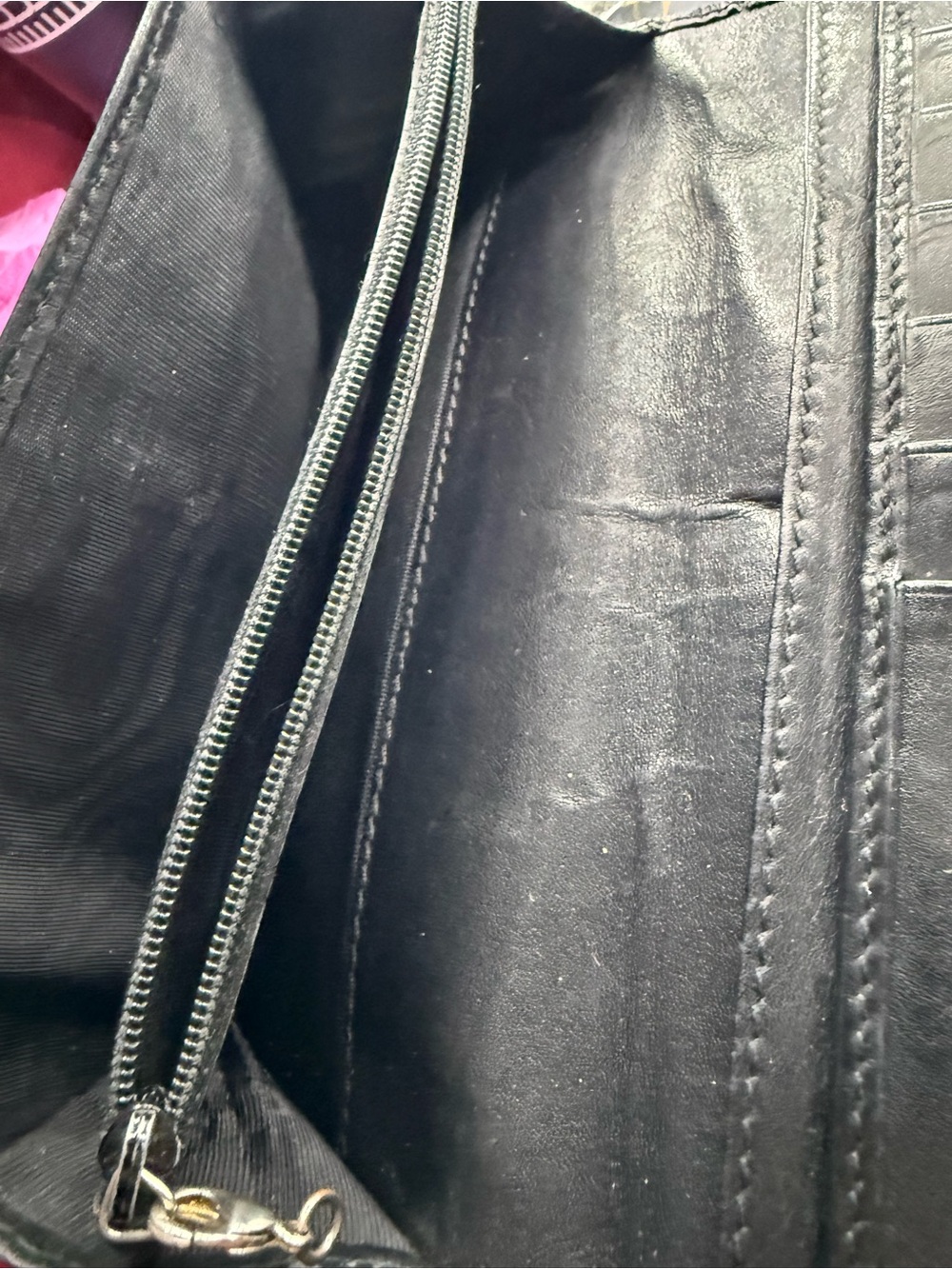 Authentic Gucci wallet - Picture 8 of 11